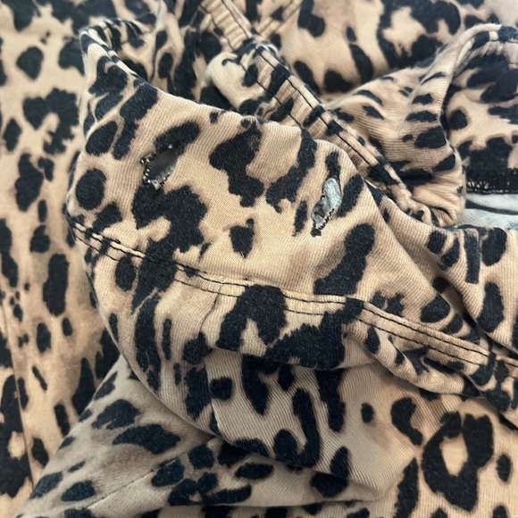 SOMA INTIMATES LEOPARD / CHEETAH PRINT PAJAMA SET - Picture 4 of 4